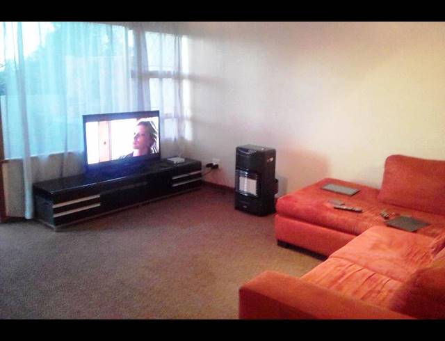 3 BEDROOM TOWNHOUSE RENTED IN HUMEWOOD